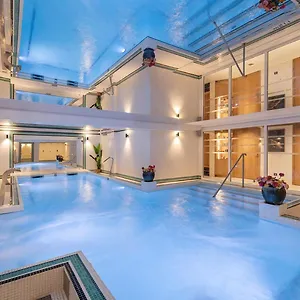 Hotel Grand Tonic & Spa Nuxe, Biarriz